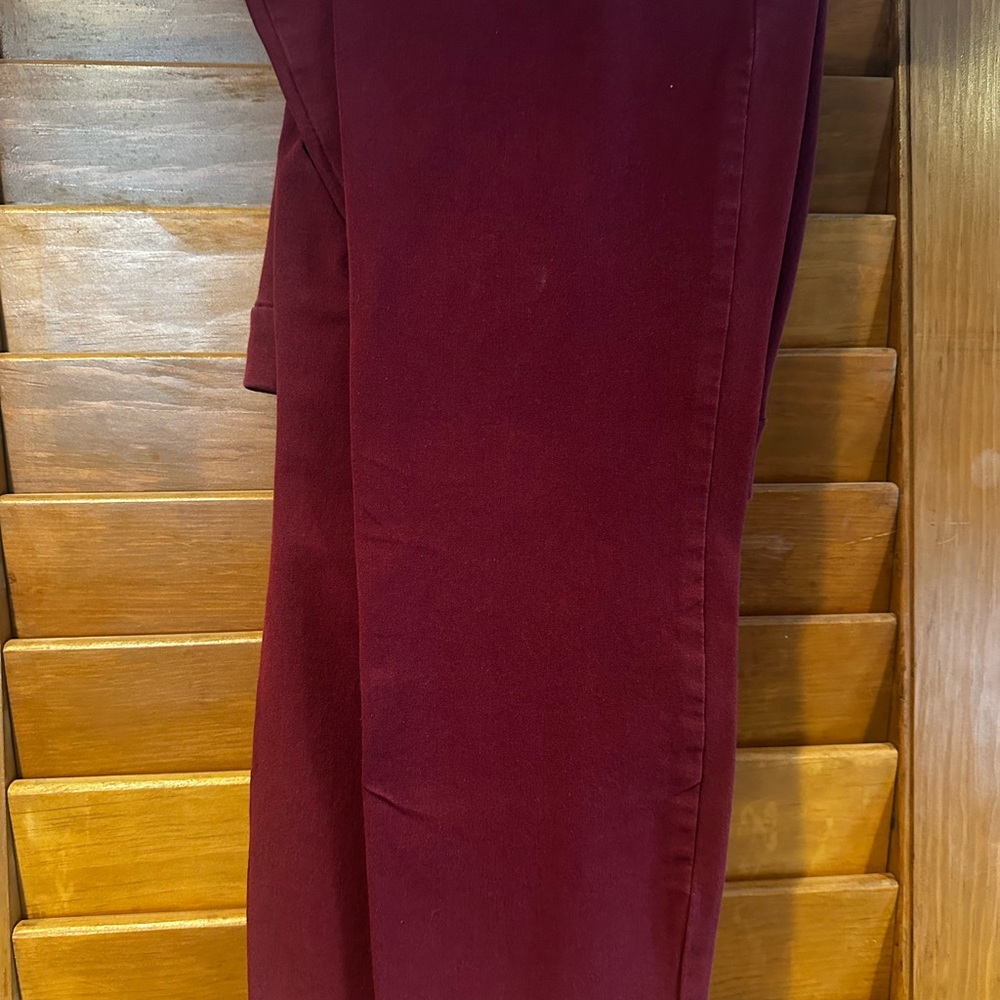 Old Navy Women's Cropped Jeans in Deep Red